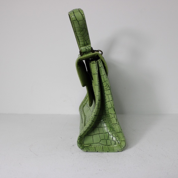 New Textured Green Purse - Picture 2 of 4